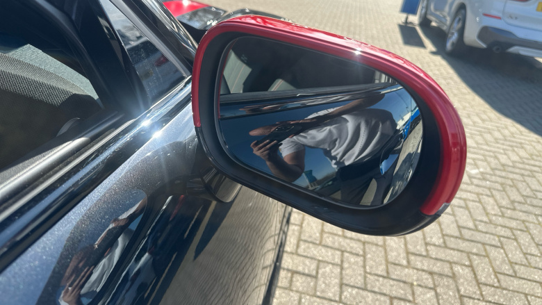 MINI Aceman 135kW E Classic 43kWh 5dr Auto Electric Hatchback